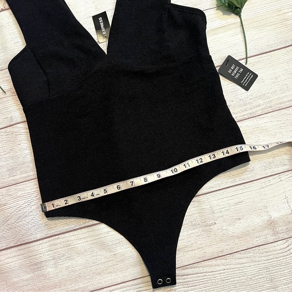 EXPRESS Ribbed Plunge Neck Bow Back Thong Bodysuit - Picture 14 of 16